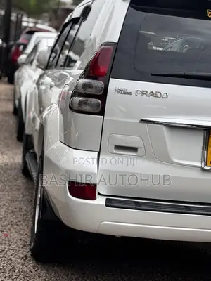 Toyota Land Cruiser Prado 2006 White