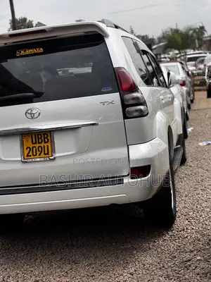 Toyota Land Cruiser Prado 2006 White