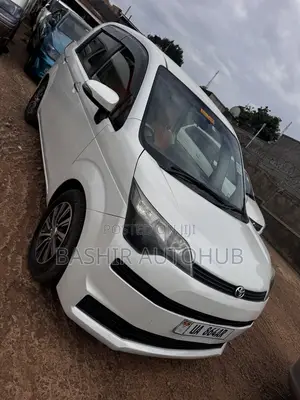 Toyota Spade 2014 White