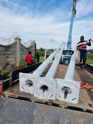 Flag Poles Built in Heavy-Duty Materials