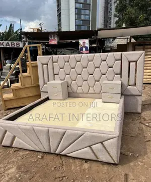  **Hexa Royale Tufted Bed** 