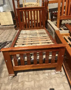  **Heritage Wooden Slat Bed** 