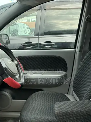 Toyota Sienta 1.5 FWD 2008 Silver