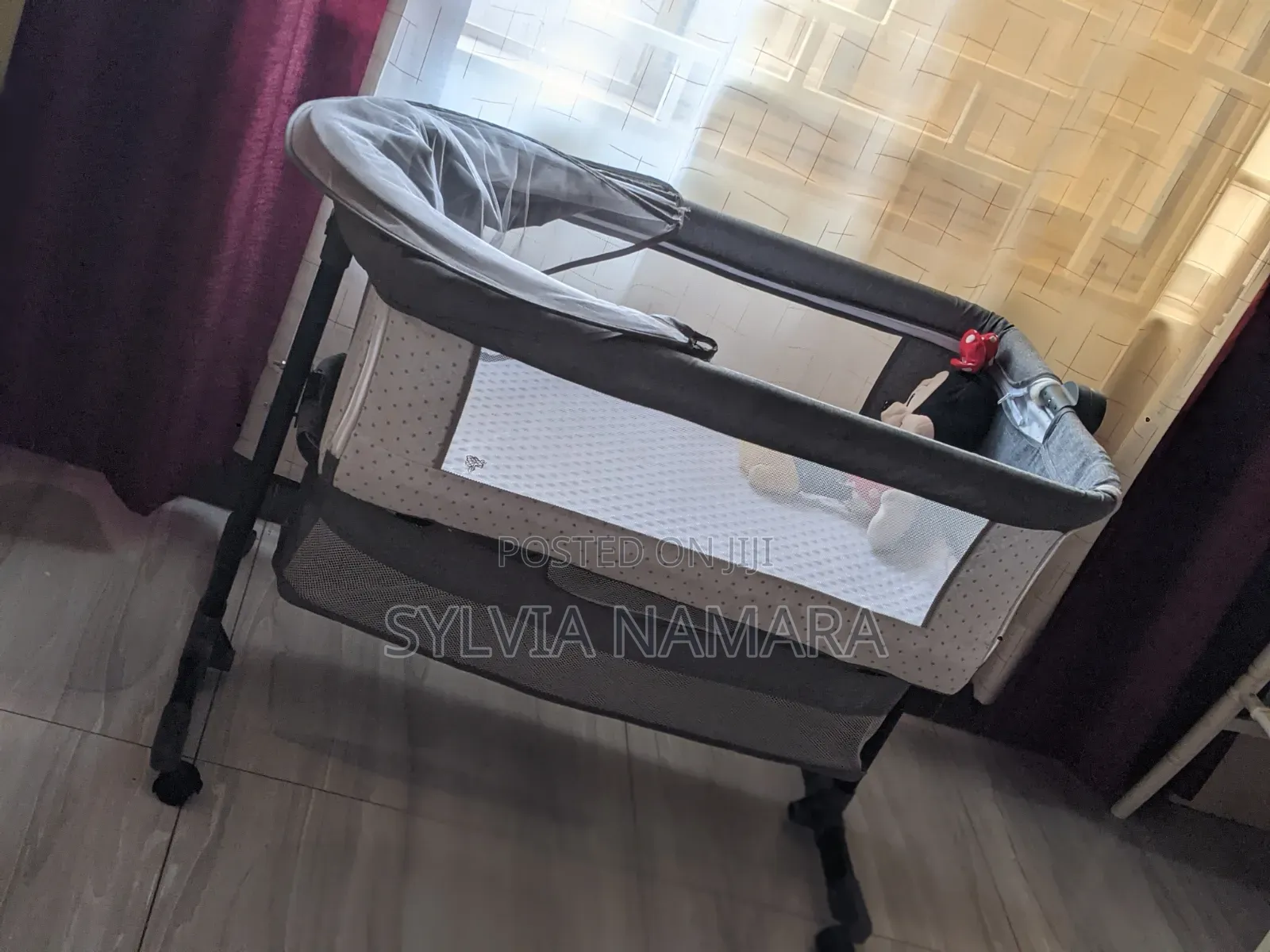 Baby Crib/Bed