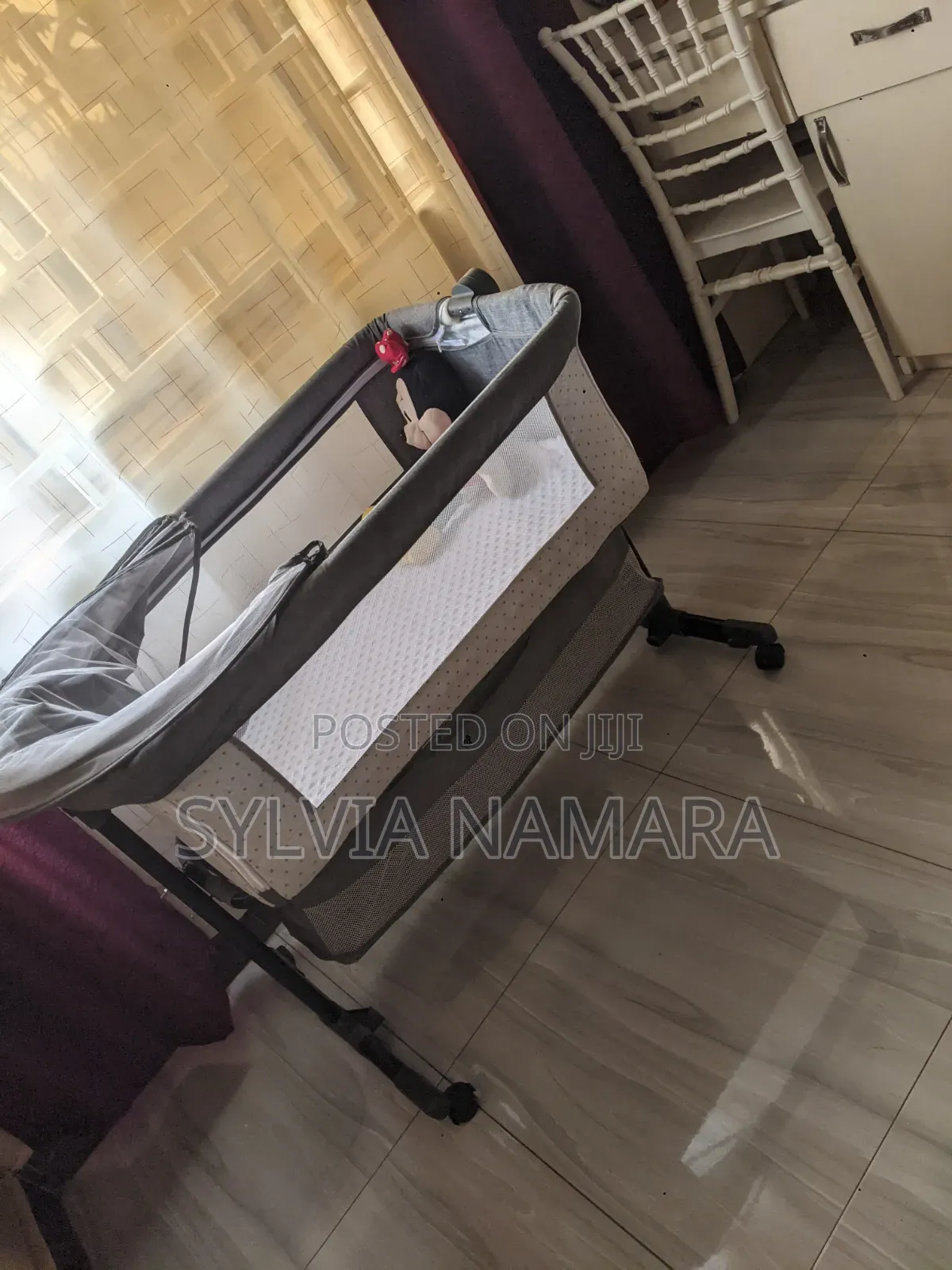 Baby Crib/Bed