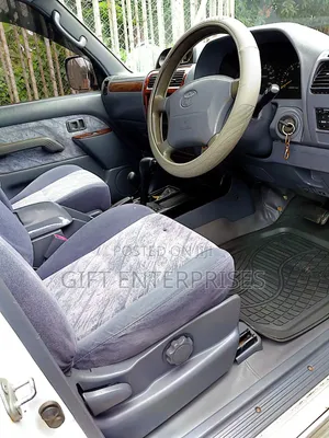 Toyota Land Cruiser Prado 2001 White