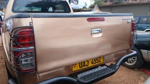 Toyota Hilux 2008 Gold