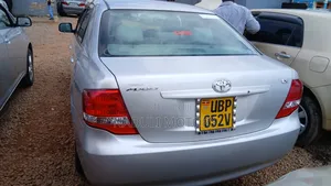 Toyota Axio 2010 Silver