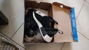 Original Adidas Women's NMD _R1 Shoes