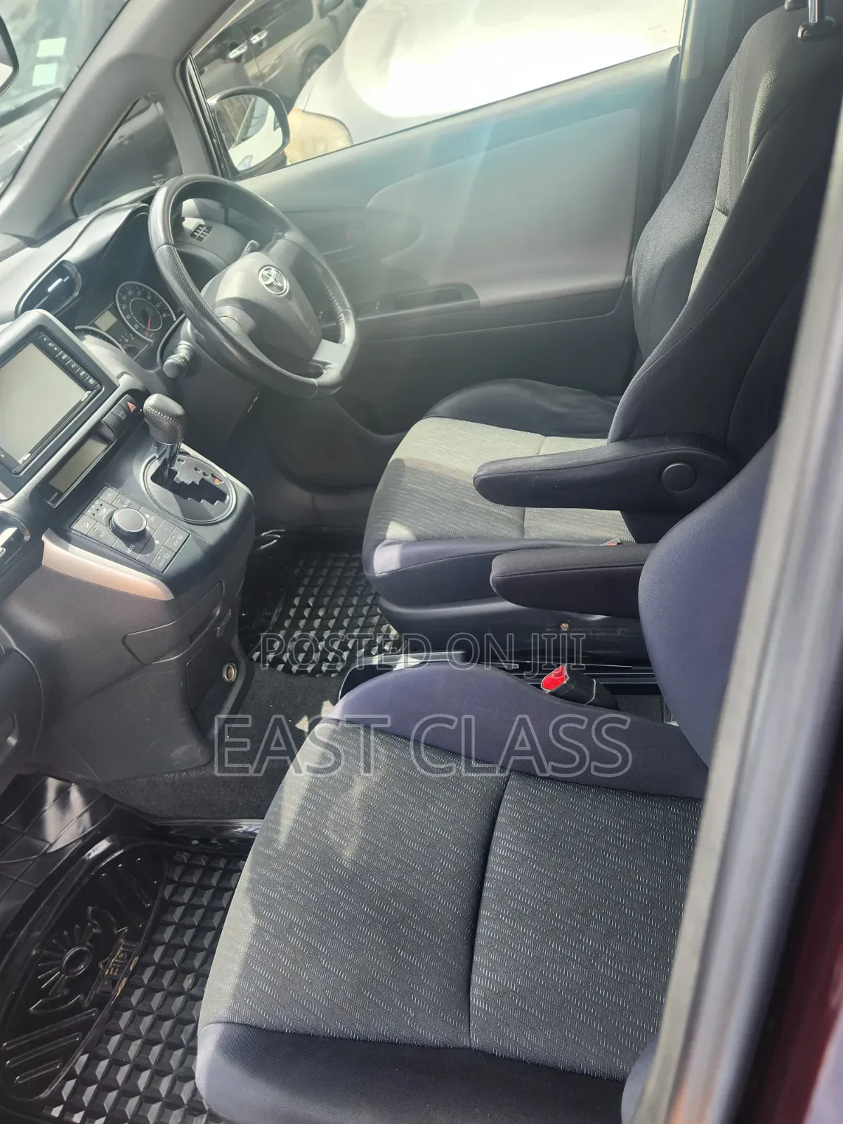 Toyota Wish 2011 Maroon