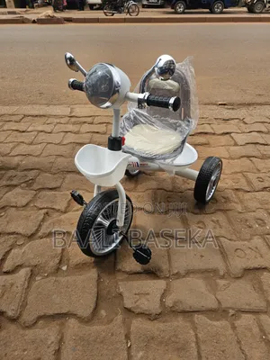 Moving Tricycles