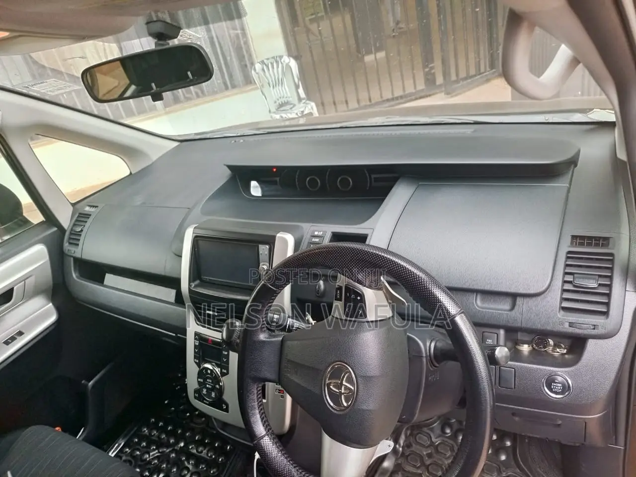 Toyota Noah 2012 Black