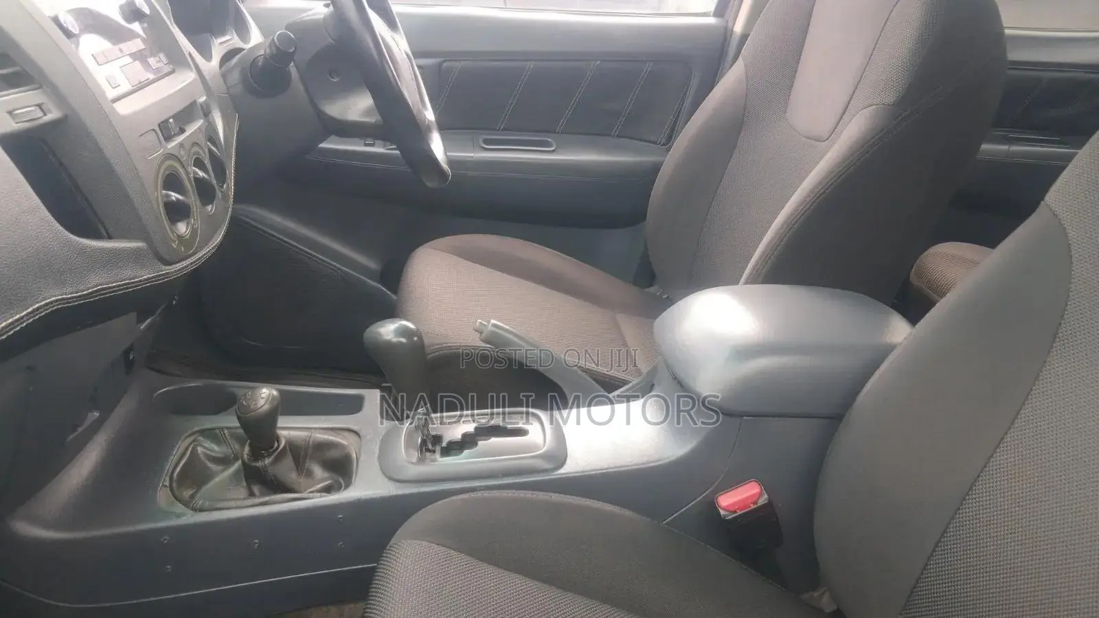 Toyota Hilux 2008 Gold