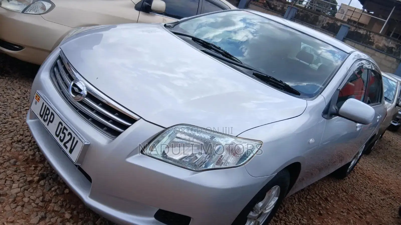 Toyota Axio 2010 Silver