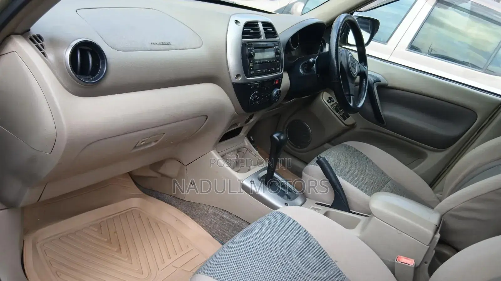 Toyota RAV4 Automatic 2003 Gold