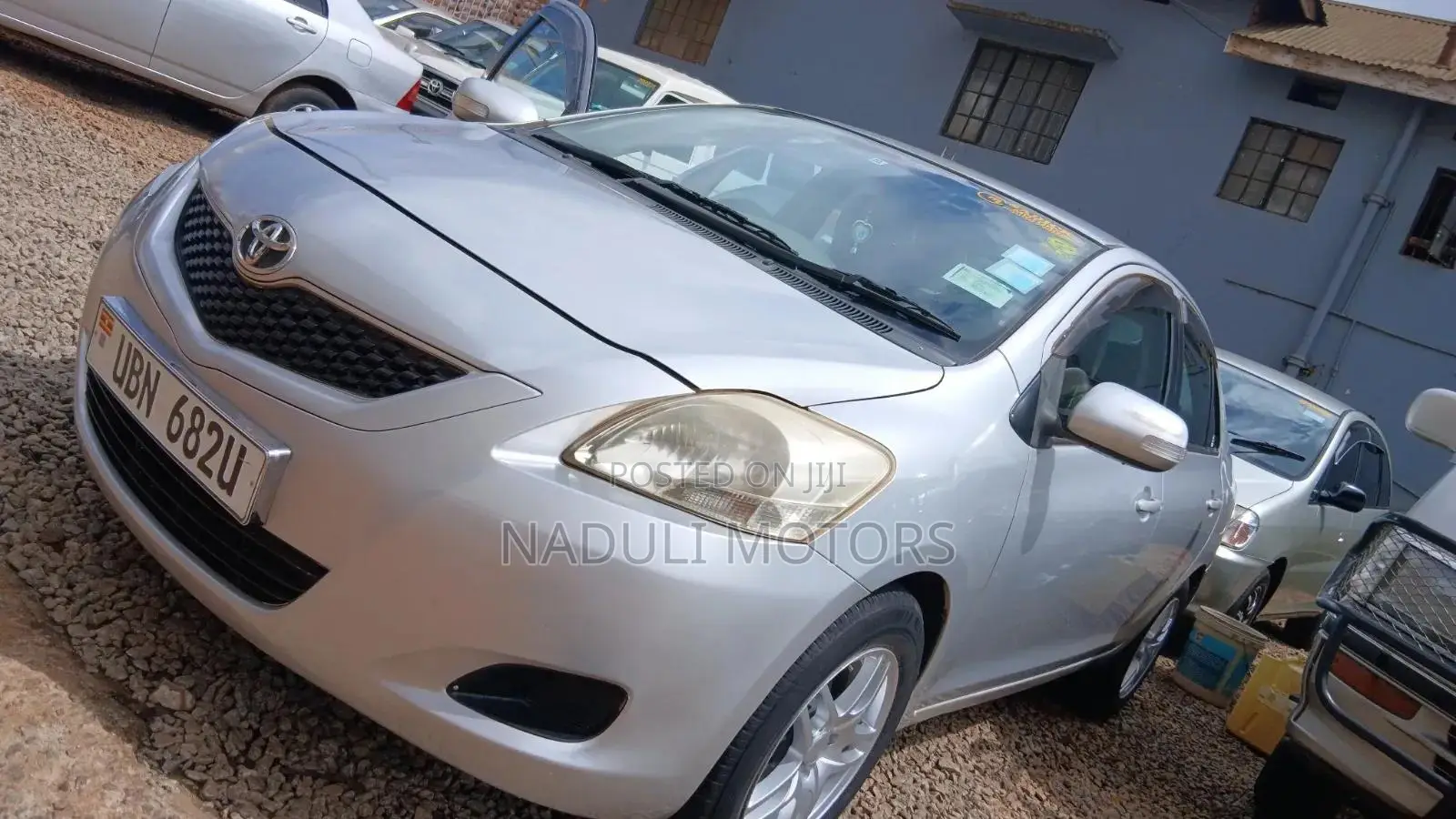 Toyota Belta 2010 Silver