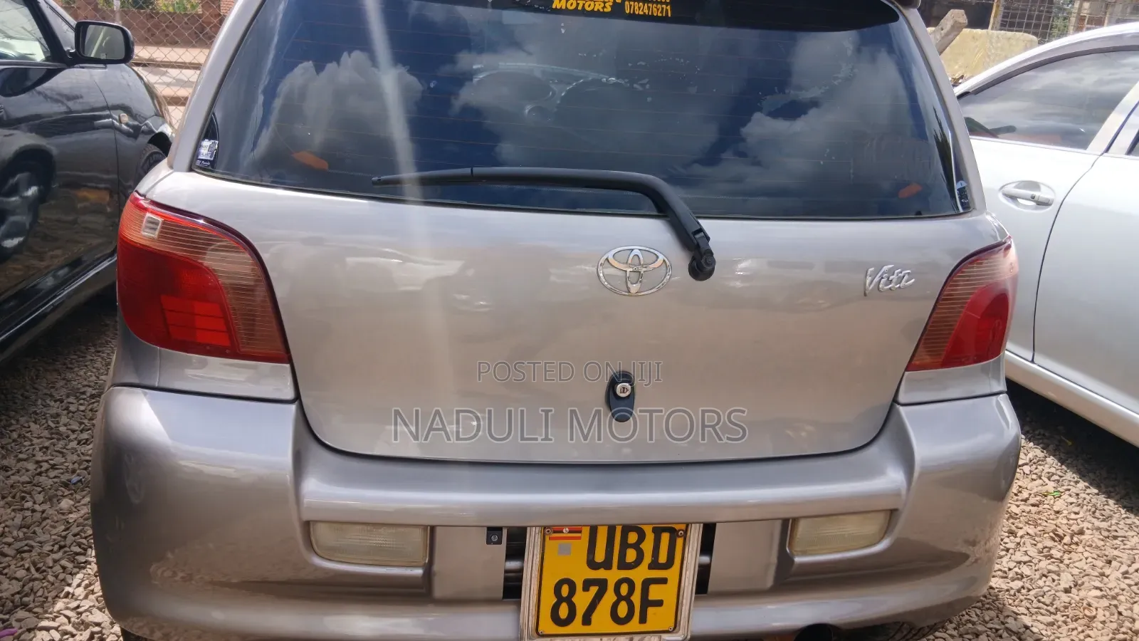 Toyota Vitz 2005 Silver