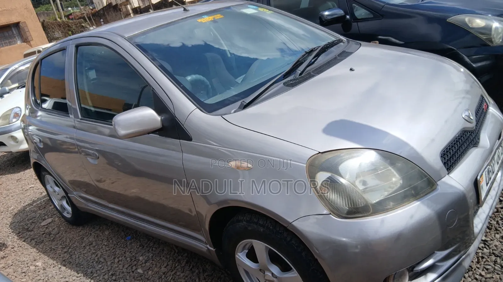 Toyota Vitz 2005 Silver