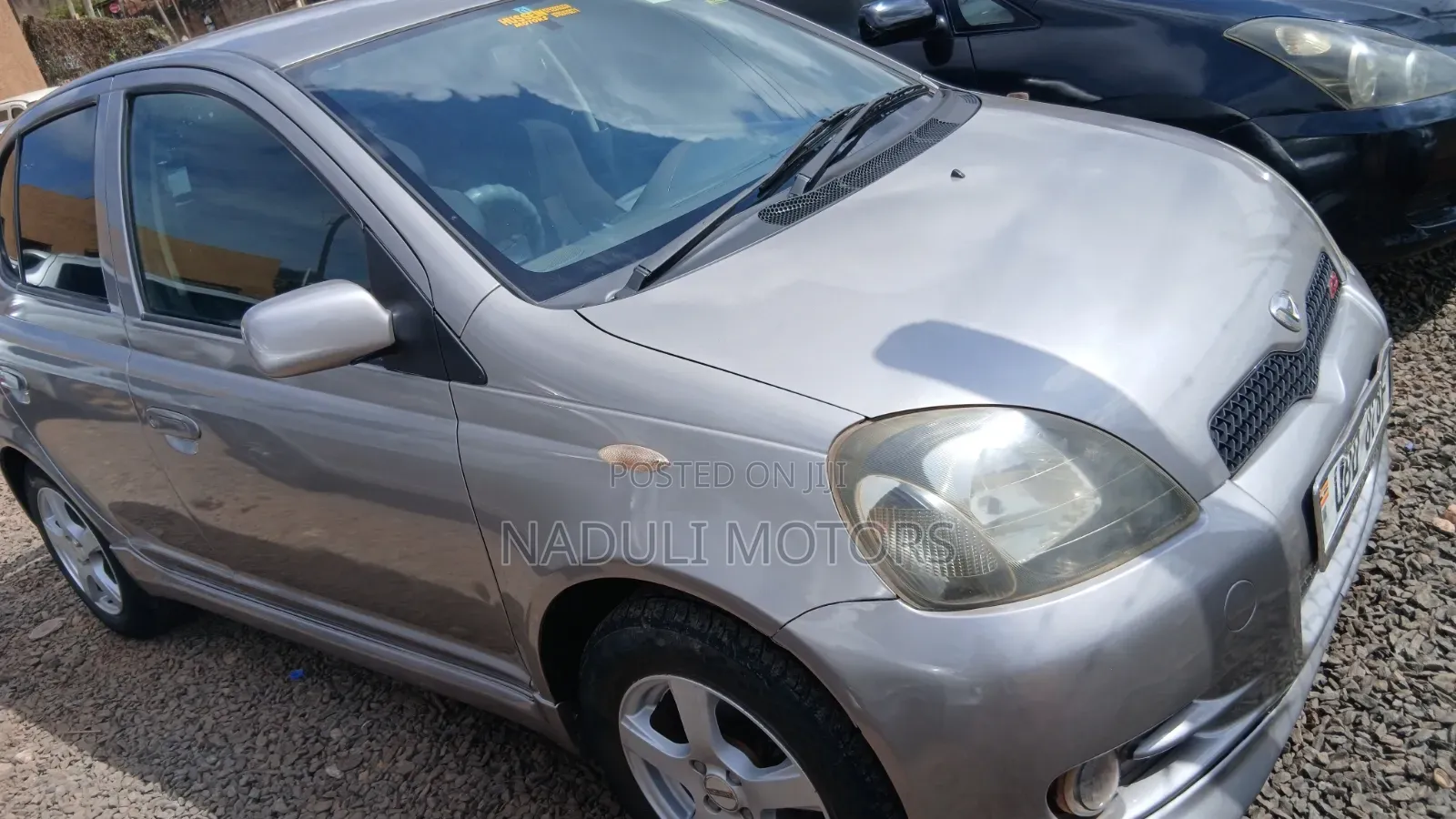 Toyota Vitz 2005 Silver