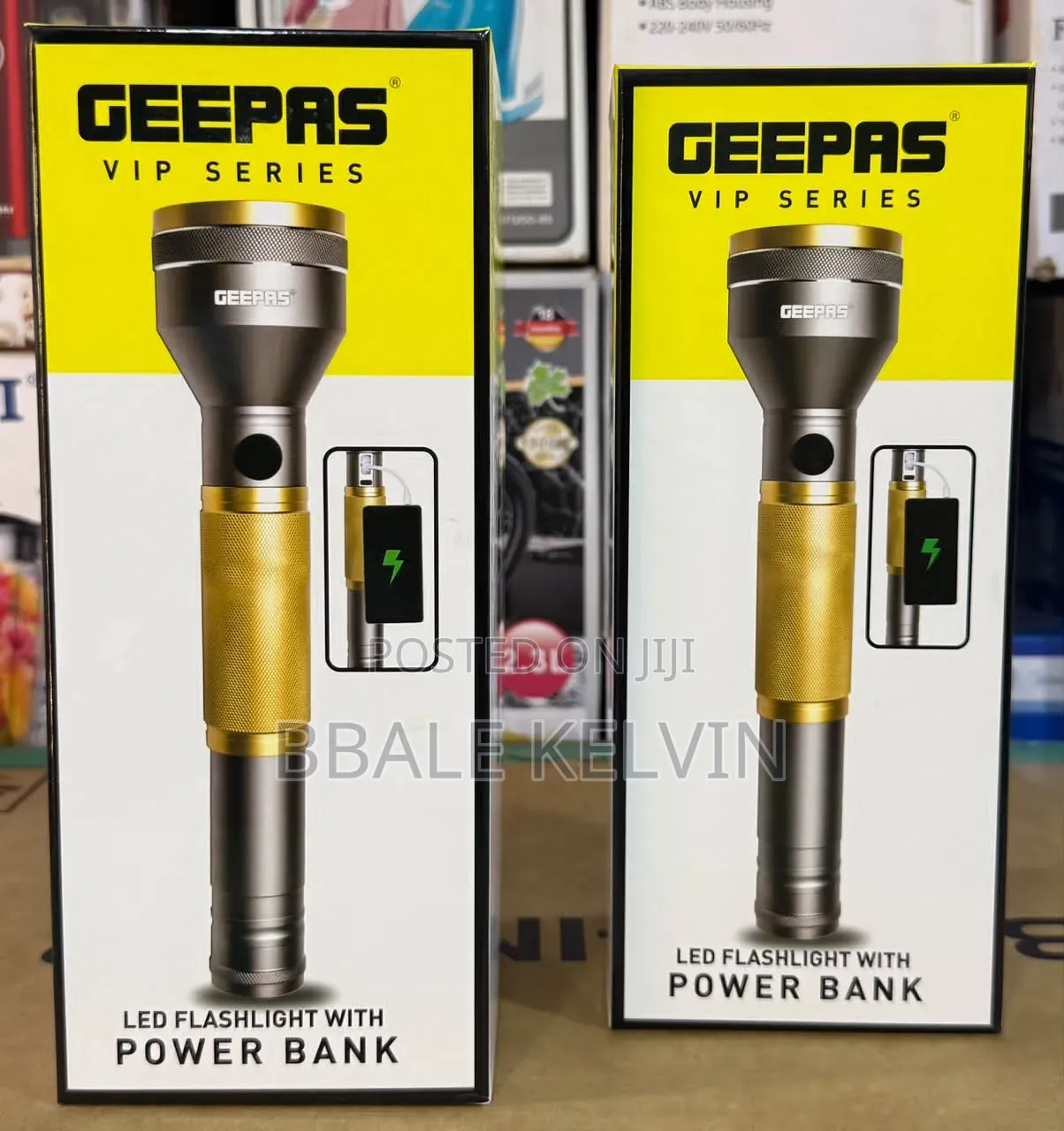 Geepas Vip Series Zoomable Led Flashlight With Power Bank