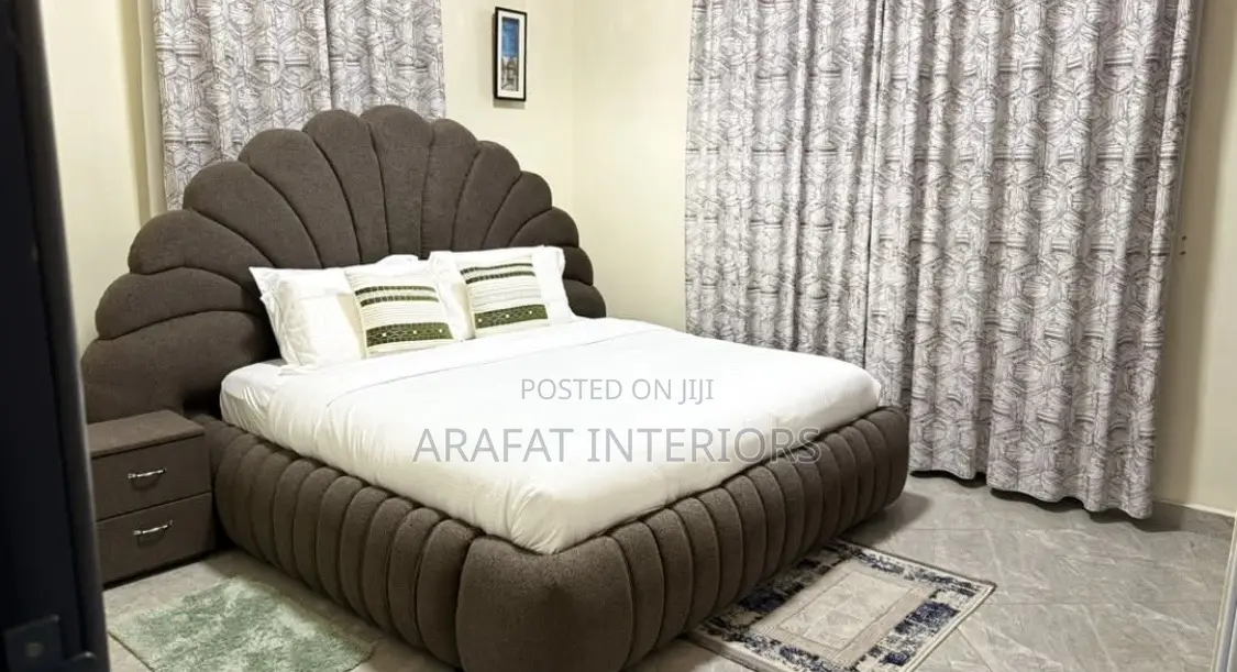 Luxurious Scalloped Shell Headboard Bed