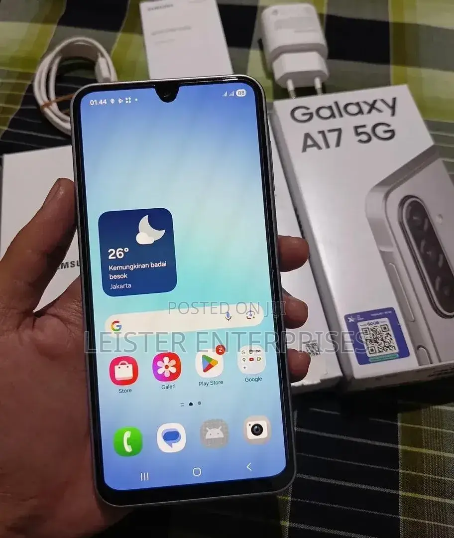 New Samsung Galaxy A17 5G 256 GB Silver