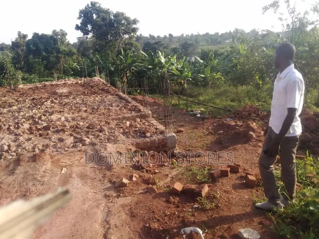 Land in Seguku Kasenge Nakirama