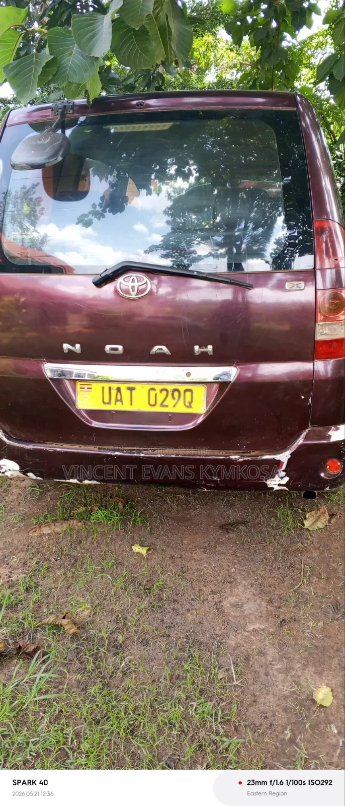 Toyota Noah 2002 Maroon