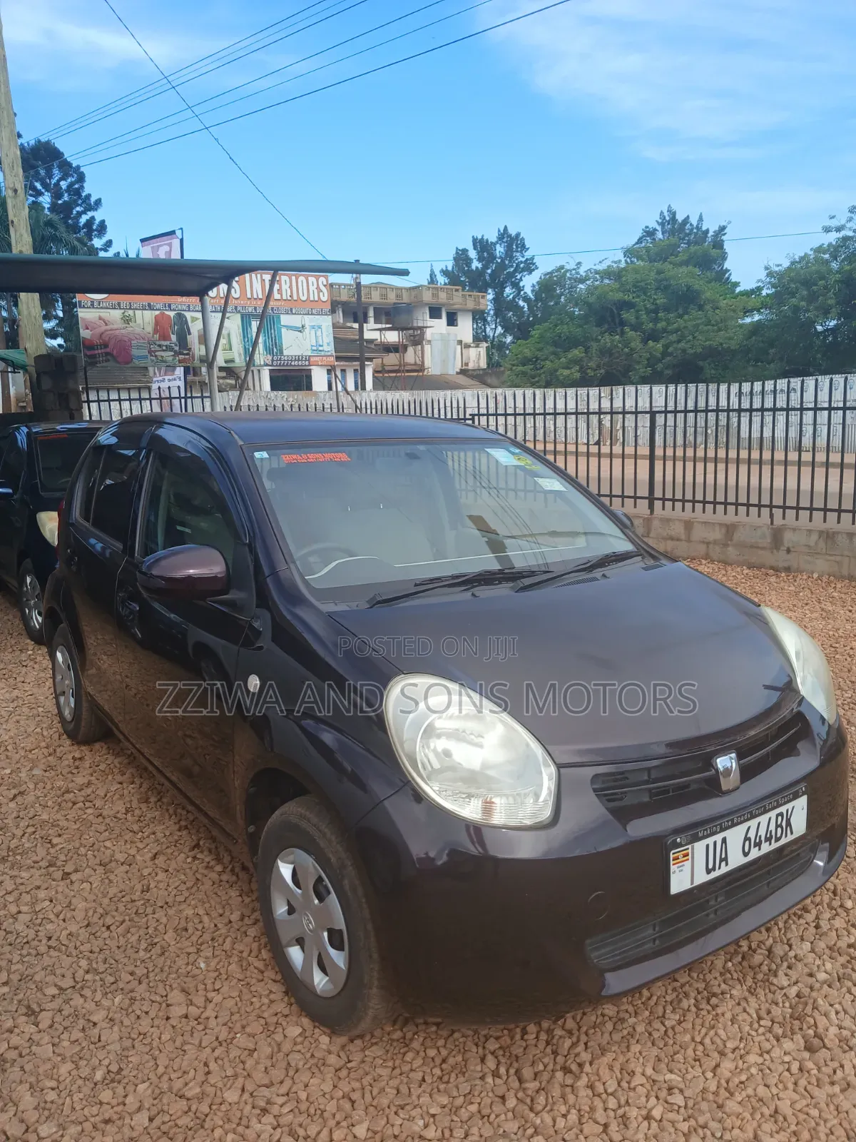 Toyota Passo 1.3 FWD 2011 Maroon