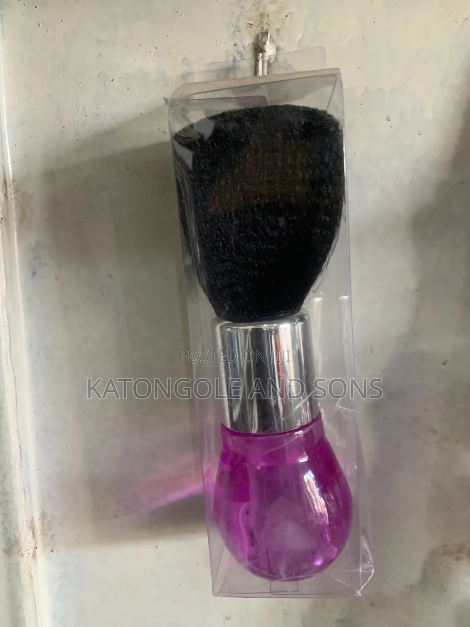 Smooth Saloon Brush