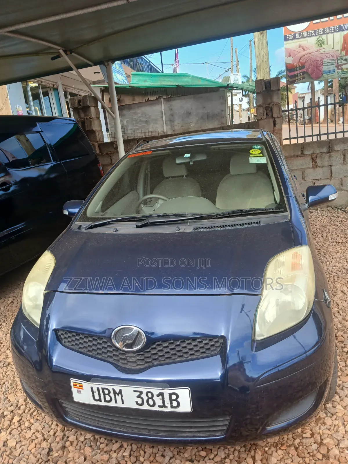 Toyota Vitz 1.3 AWD 5dr 2011 Blue