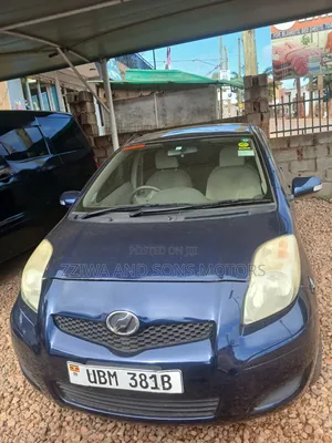 Toyota Vitz 1.3 AWD 5dr 2011 Blue