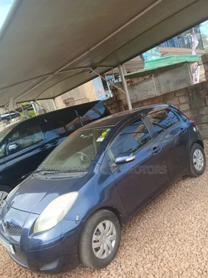 Toyota Vitz 1.3 AWD 5dr 2011 Blue