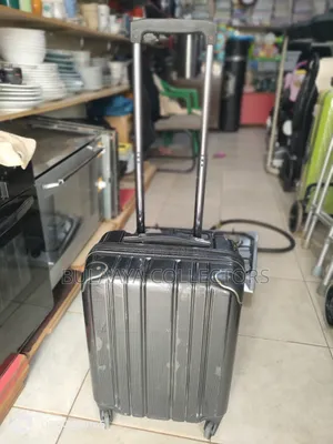 Japan Used Delsey Paris Helium Aero Hardside Suitcase in Black.