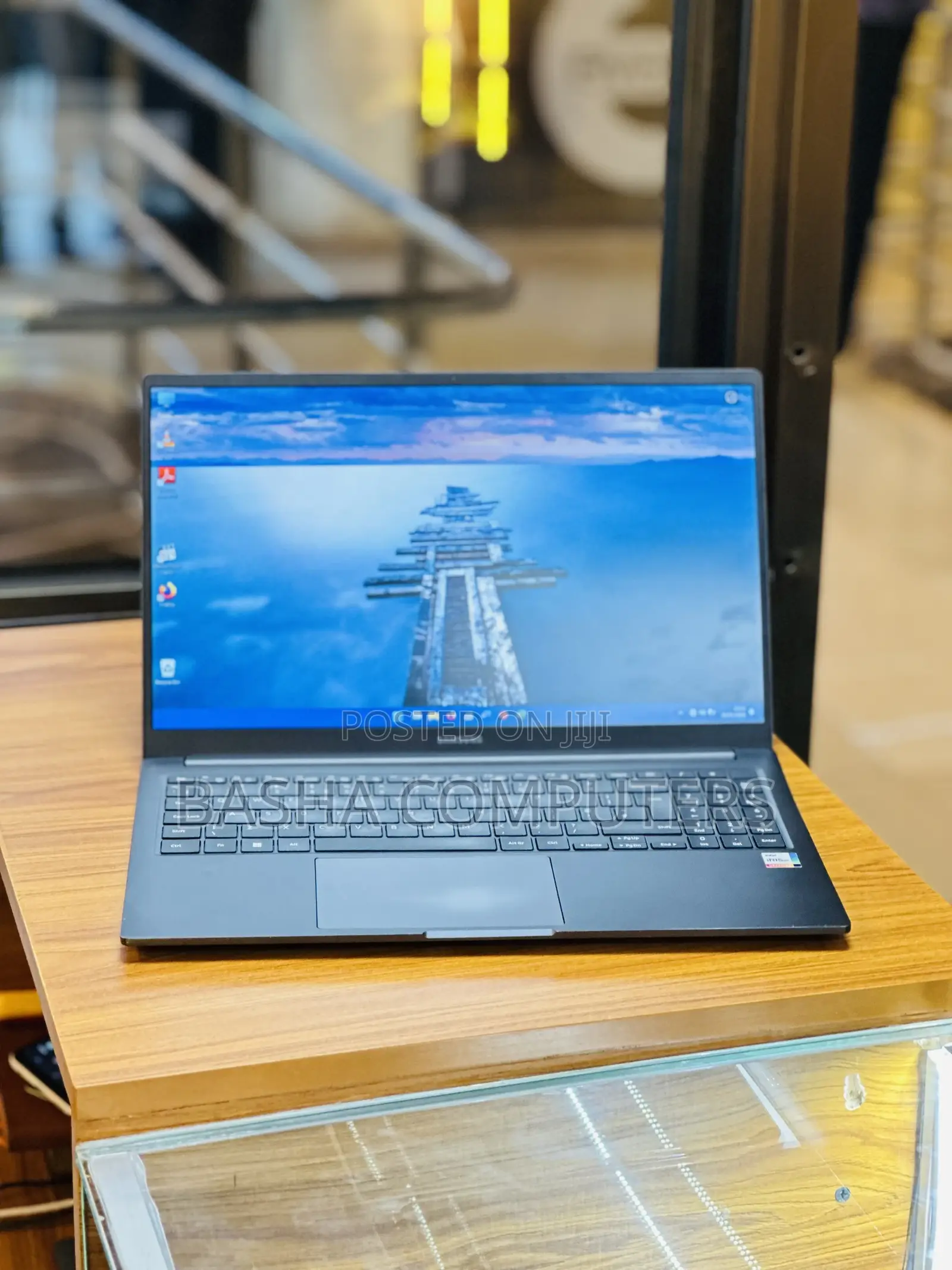 New Laptop Samsung Galaxy Book 2 8GB Intel Core i7 SSD 256GB
