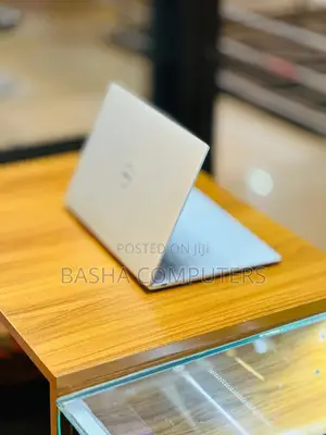 New Laptop Dell XPS 13 9320 16GB Intel Core i7 SSD 512GB
