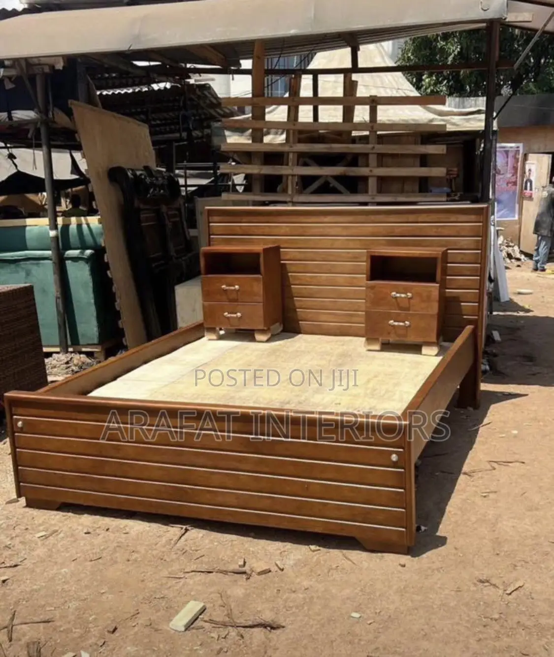 Sleek Horizon Wooden Bed Set