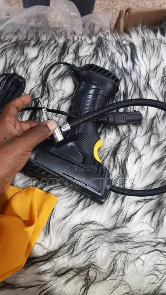 Handheld Portable Car Tire Inflator Pump