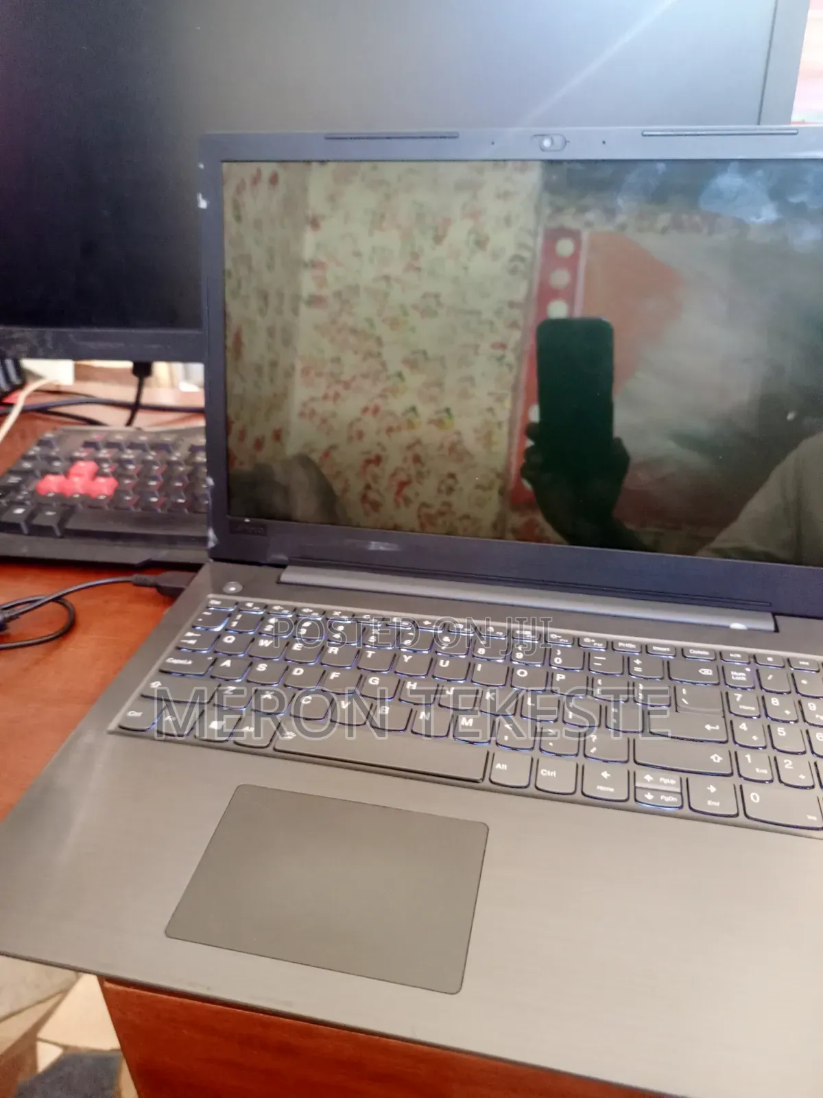 Laptop Lenovo V330 8GB Intel Core i7 SSD 1T