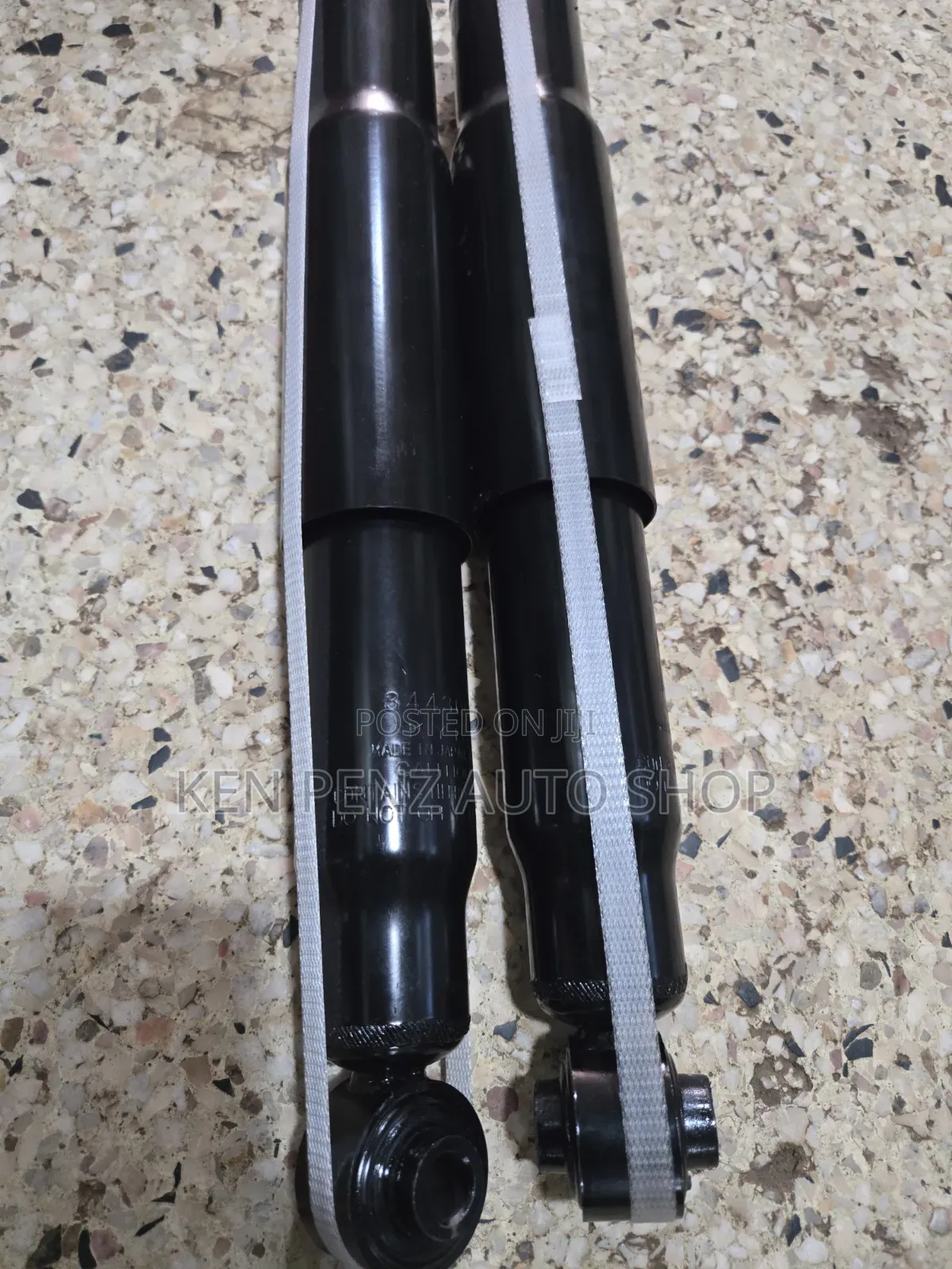 Mitsubishi Pajero 2008 - 2011 Rear Shock Absorbers