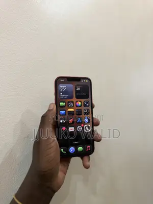 Apple iPhone 13 128 GB Red