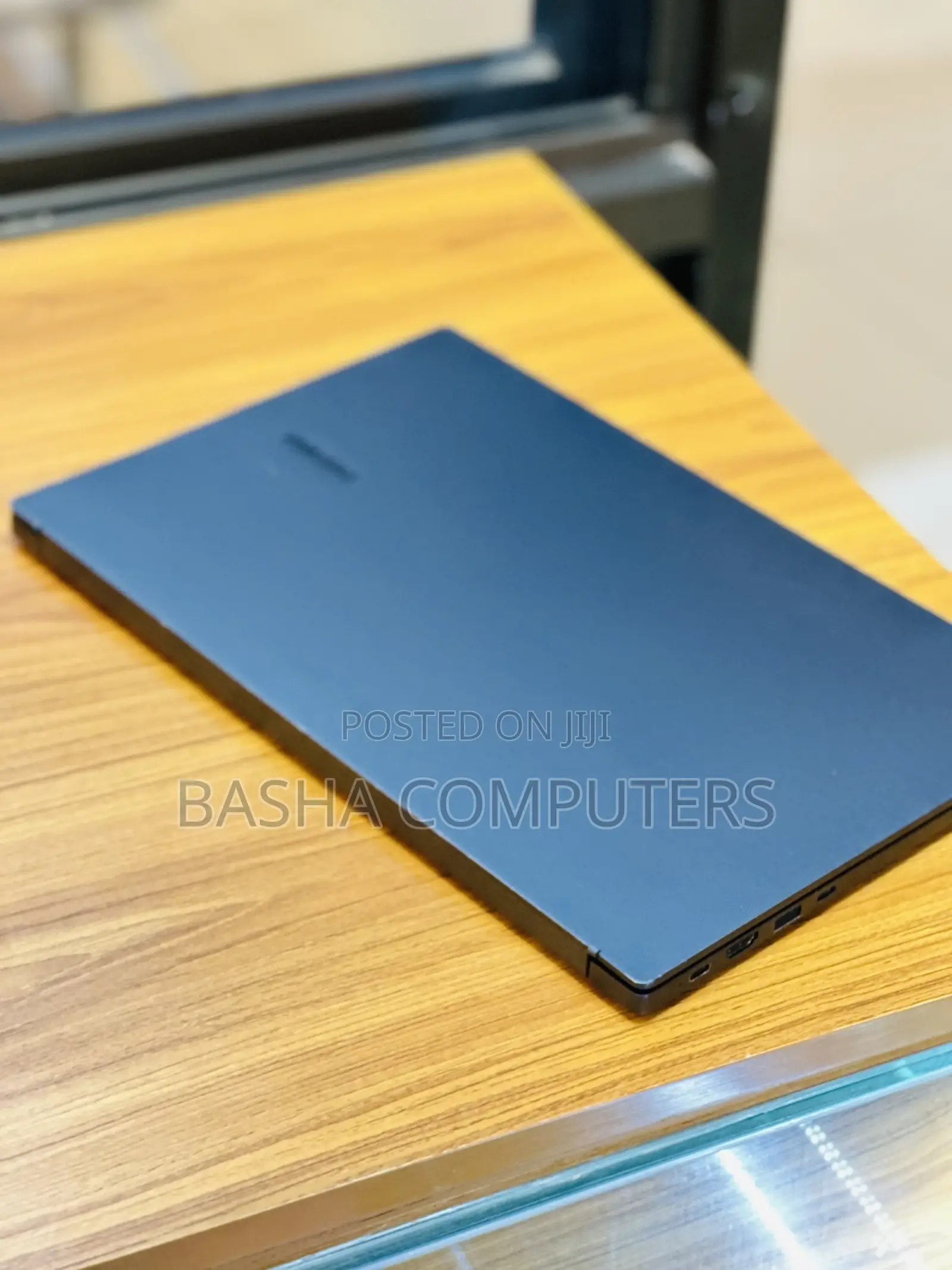 New Laptop Samsung Galaxy Book4 16GB Intel Core i7 SSD 256GB
