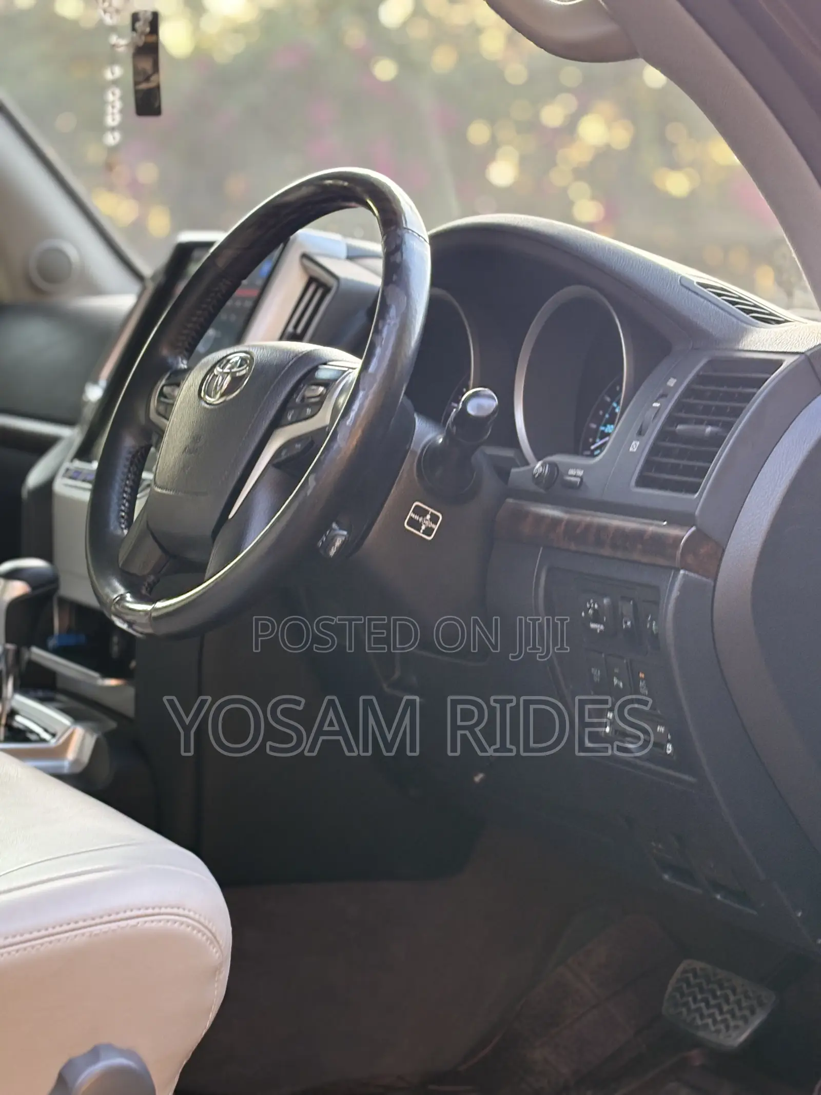 Toyota Land Cruiser 4.6 V8 ZX 2014 Black