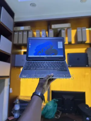 Laptop Dell Latitude E7240 4GB Intel Core i5 HDD+SSD 500GB