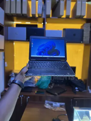 Laptop Dell Latitude E7240 8GB Intel Core i5 HDD+SSD 500GB