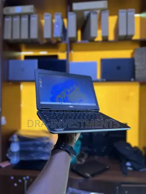 Laptop Dell Latitude E7240 8GB Intel Core i5 HDD+SSD 500GB