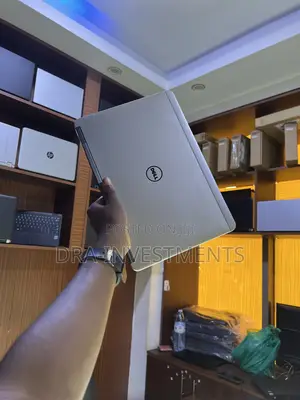 Laptop Dell Latitude E7240 4GB Intel Core i5 SSD 128GB