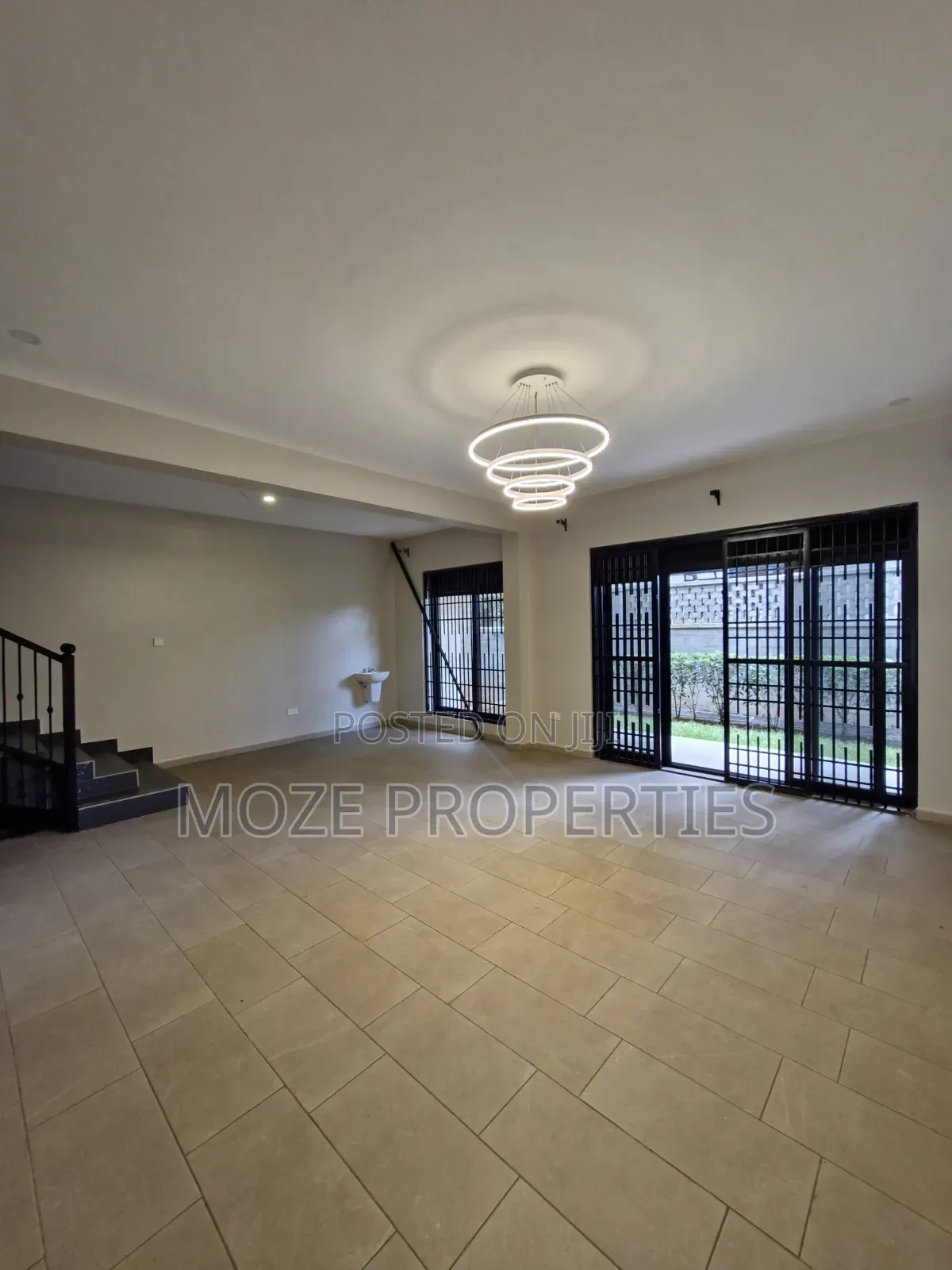 4bdrm Duplex in Kira Mamerito Road., Central Division for rent