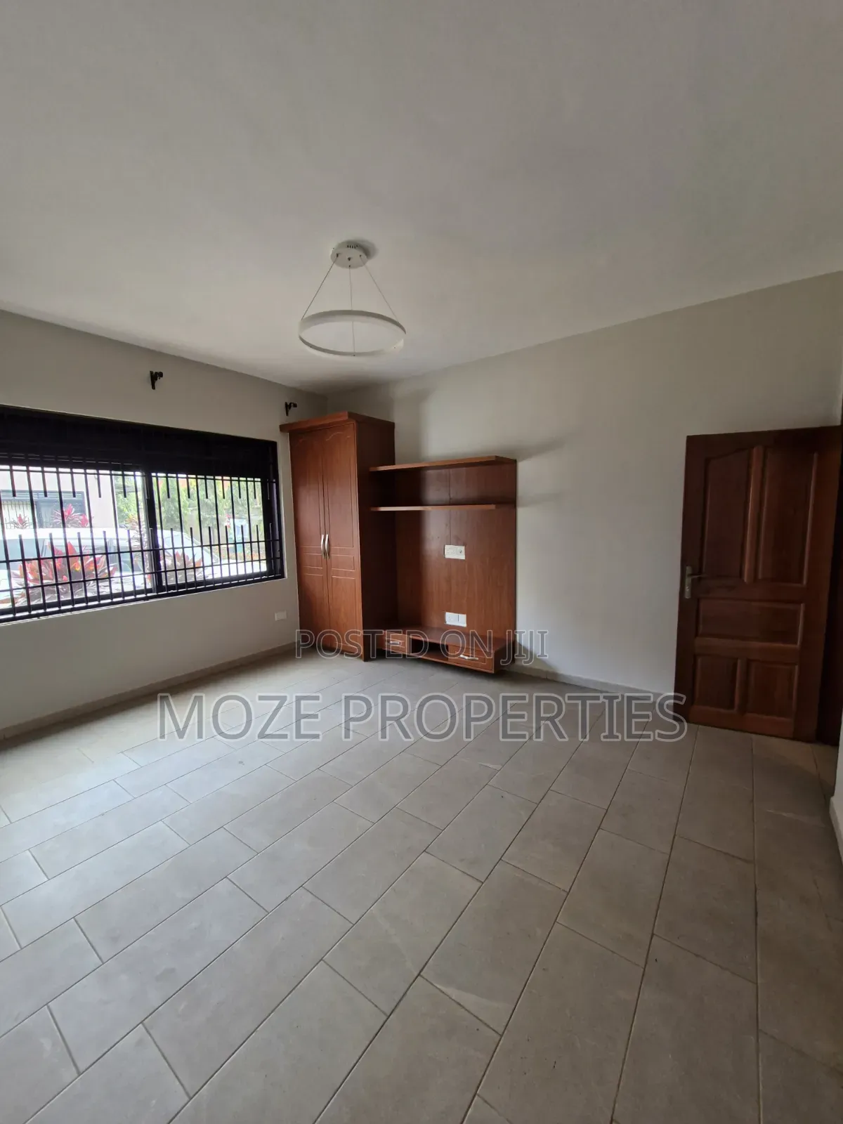 4bdrm Duplex in Kira Mamerito Road., Central Division for rent