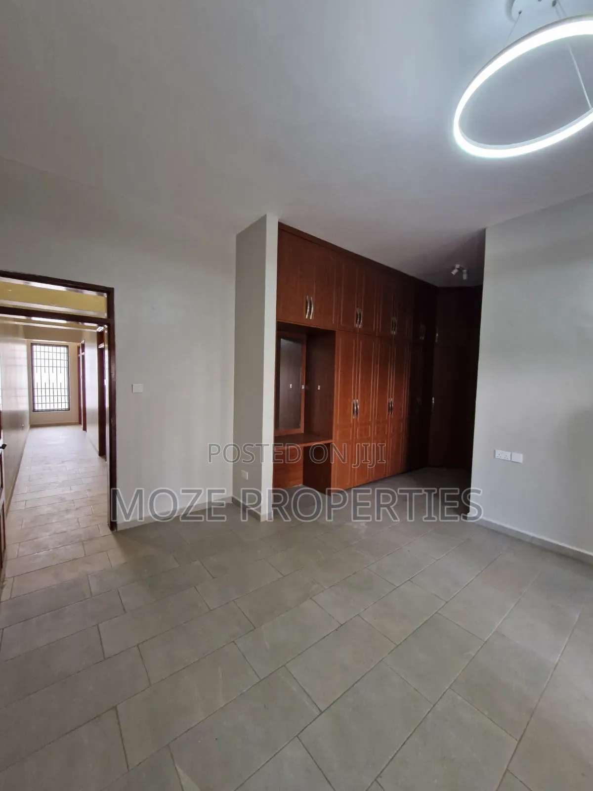 4bdrm Duplex in Kira Mamerito Road., Central Division for rent